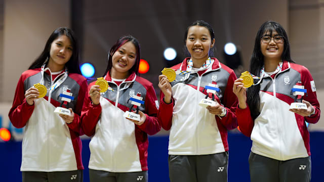 东契奇成为湖人队史第三位连续两场拿35分+10助攻的球员