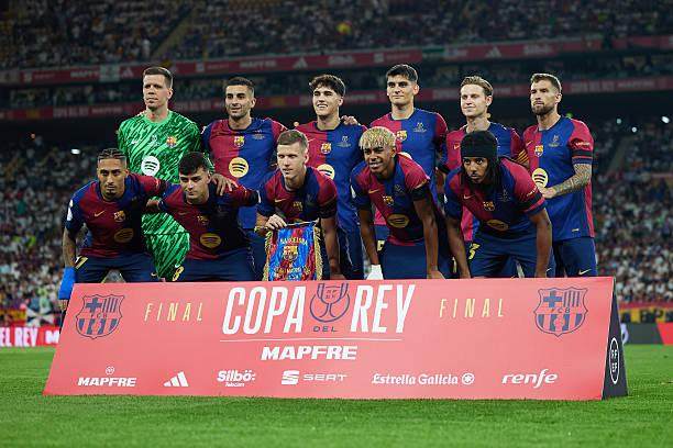 邮报：梅努希望冬窗离开曼联，有12家俱乐部对他感兴趣